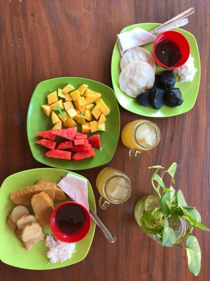 Diana'S Homestay Banyuwangi  Εξωτερικό φωτογραφία