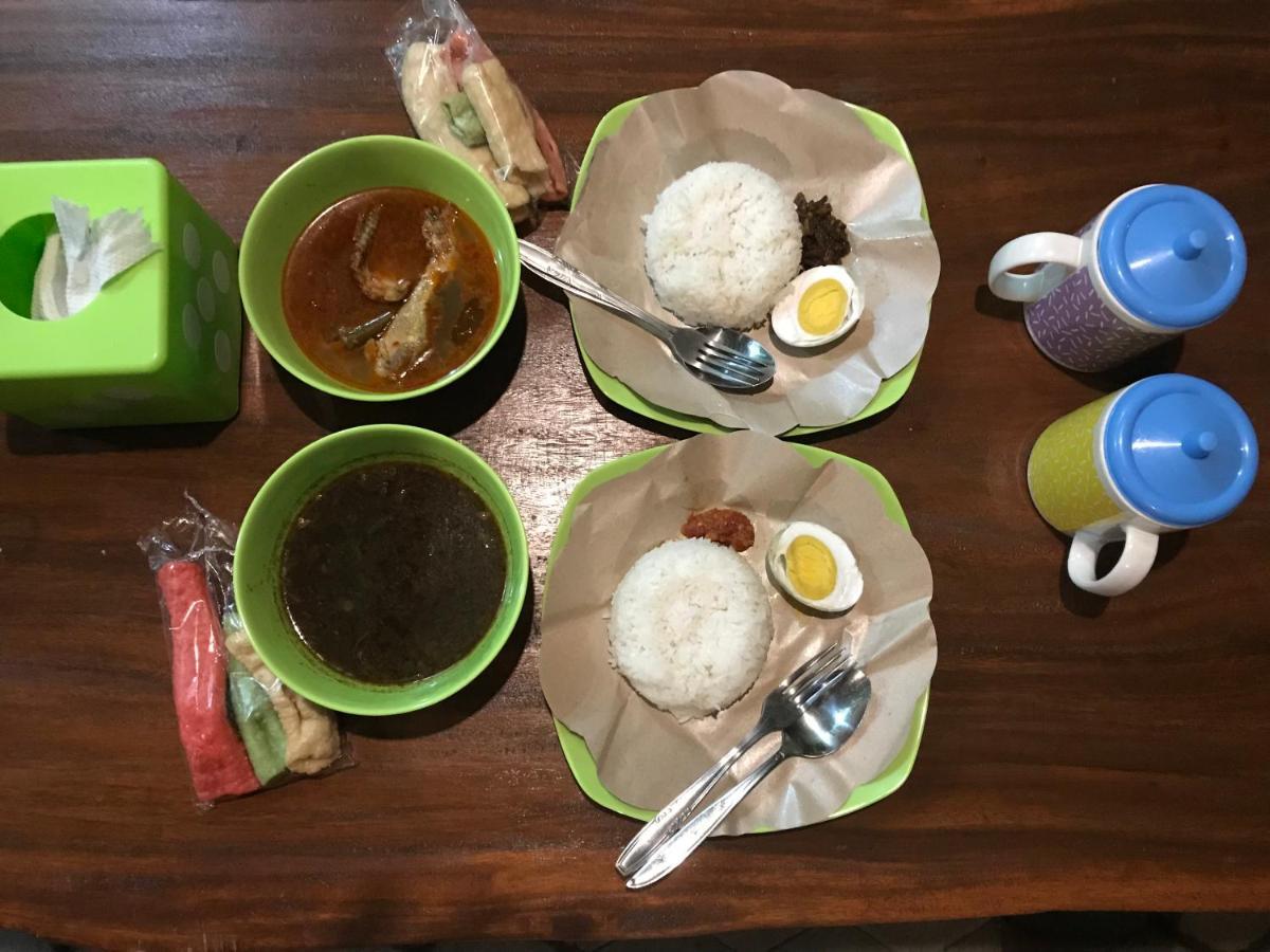 Diana'S Homestay Banyuwangi  Εξωτερικό φωτογραφία