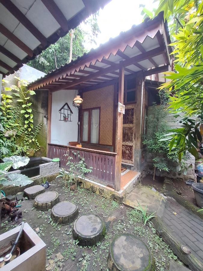 Diana'S Homestay Banyuwangi  Εξωτερικό φωτογραφία
