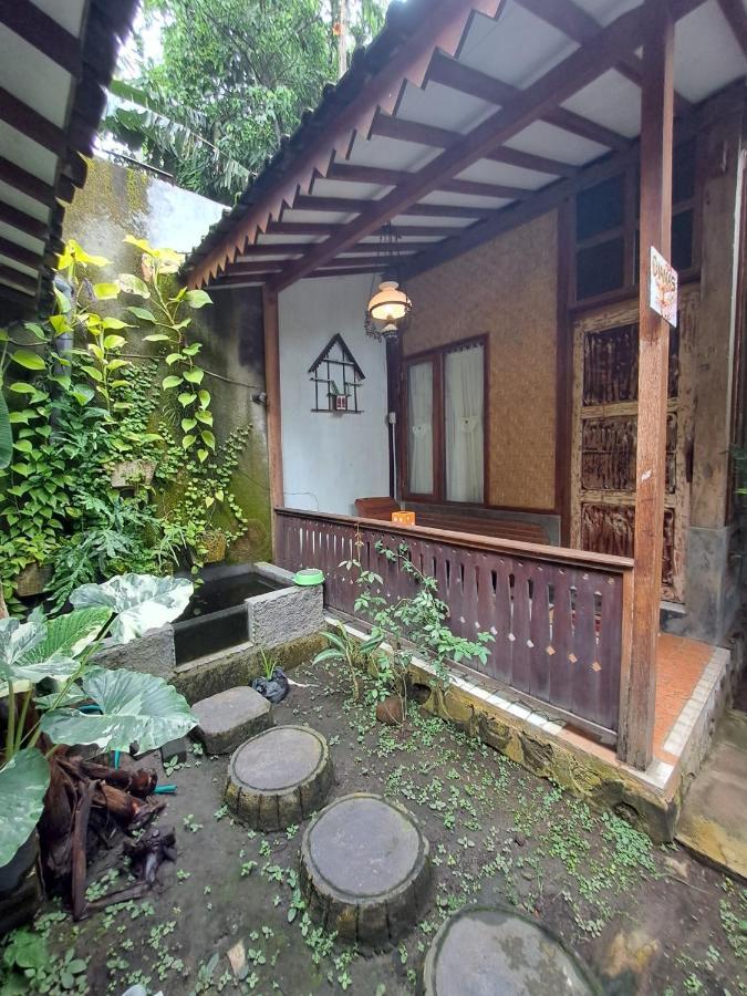 Diana'S Homestay Banyuwangi  Εξωτερικό φωτογραφία