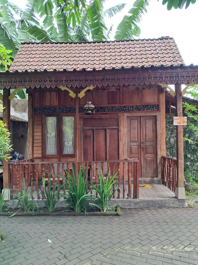 Diana'S Homestay Banyuwangi  Εξωτερικό φωτογραφία