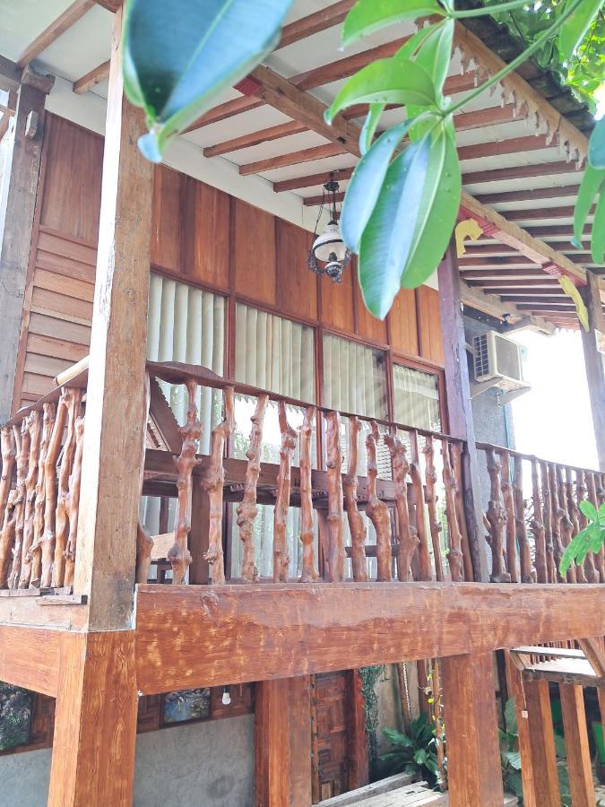 Diana'S Homestay Banyuwangi  Εξωτερικό φωτογραφία