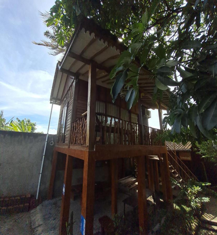 Diana'S Homestay Banyuwangi  Εξωτερικό φωτογραφία