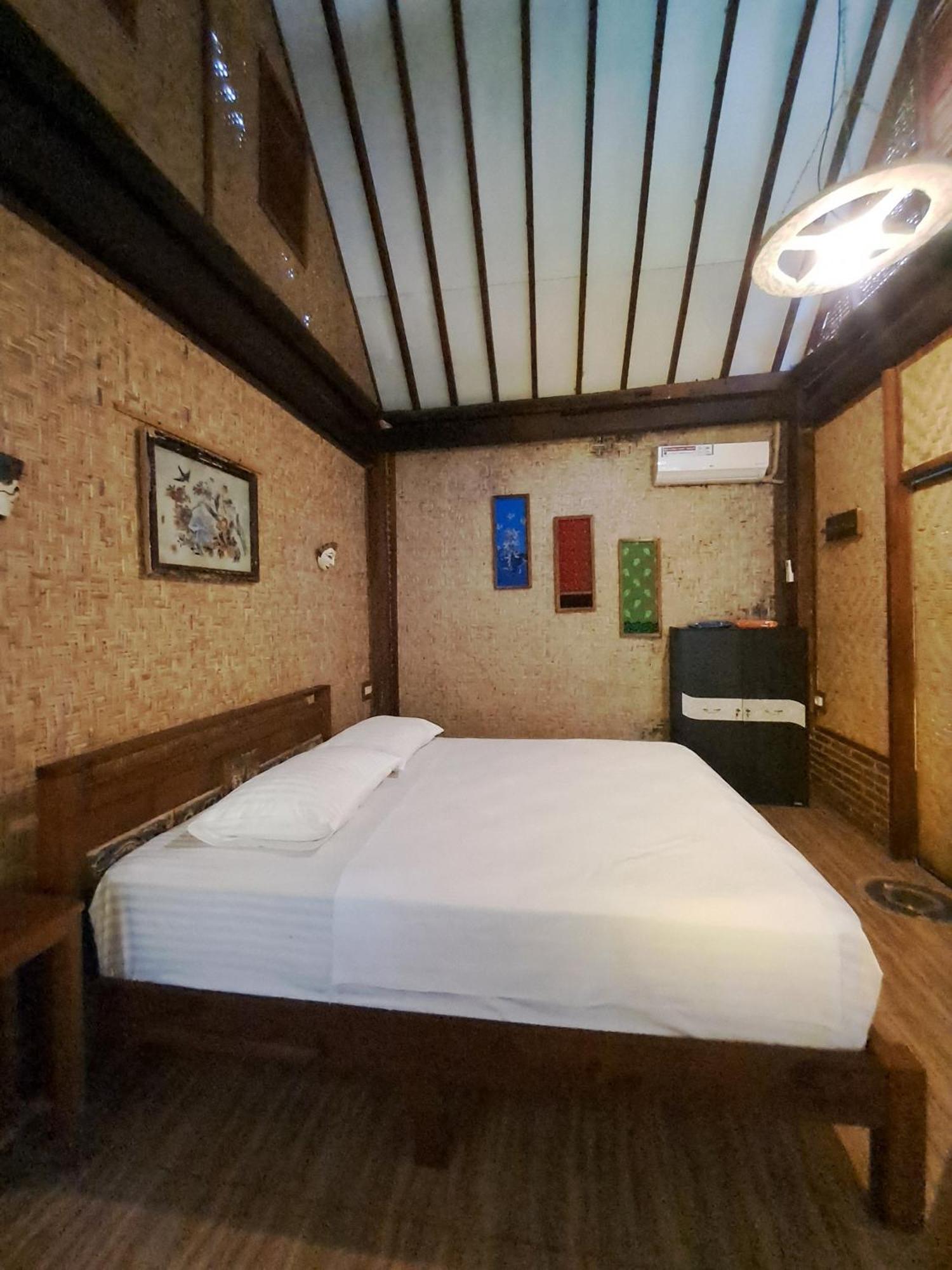 Diana'S Homestay Banyuwangi  Εξωτερικό φωτογραφία