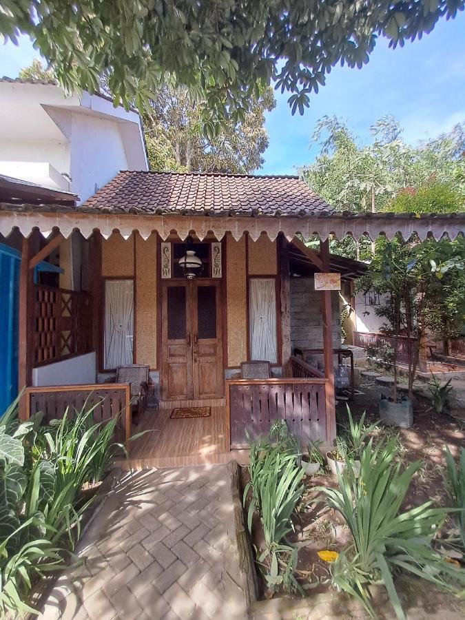 Diana'S Homestay Banyuwangi  Εξωτερικό φωτογραφία