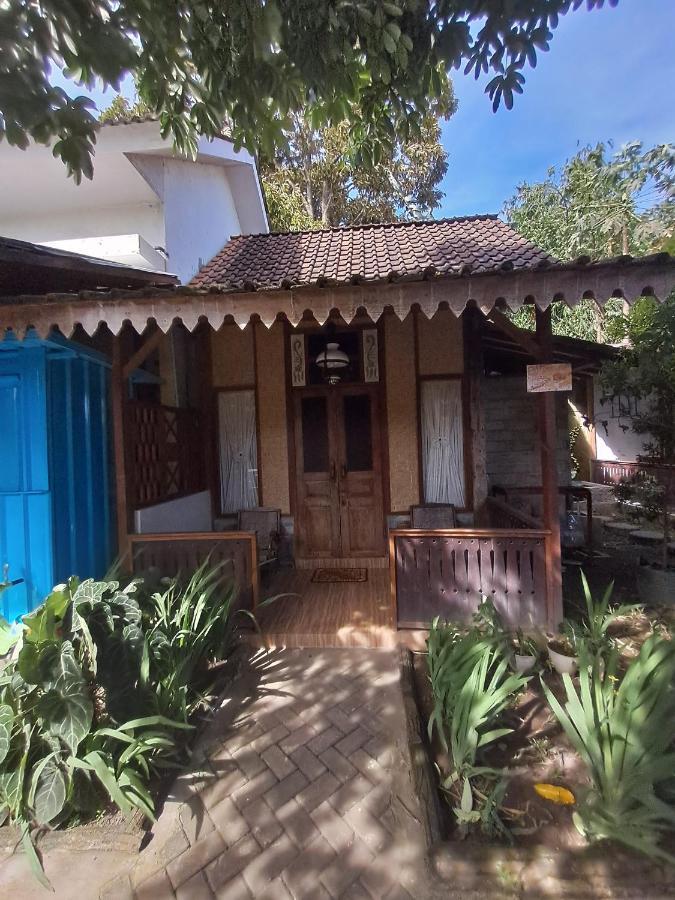 Diana'S Homestay Banyuwangi  Εξωτερικό φωτογραφία