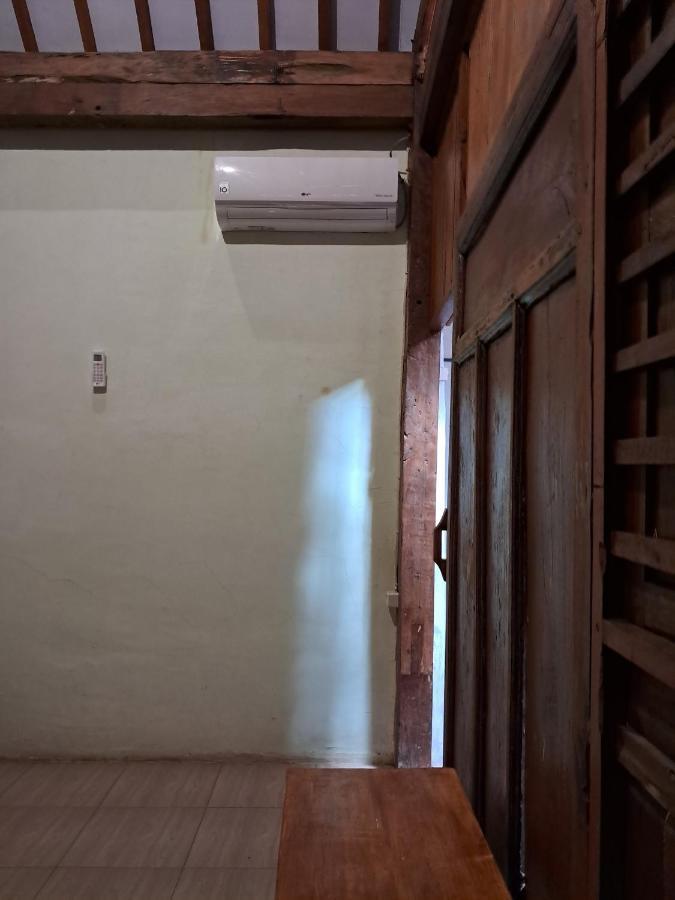 Diana'S Homestay Banyuwangi  Εξωτερικό φωτογραφία
