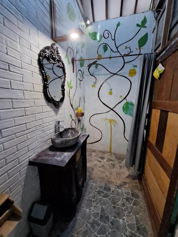 Diana'S Homestay Banyuwangi  Εξωτερικό φωτογραφία