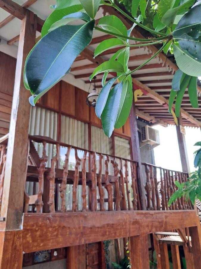 Diana'S Homestay Banyuwangi  Εξωτερικό φωτογραφία